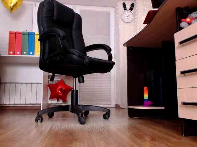 Model: Carrie1337