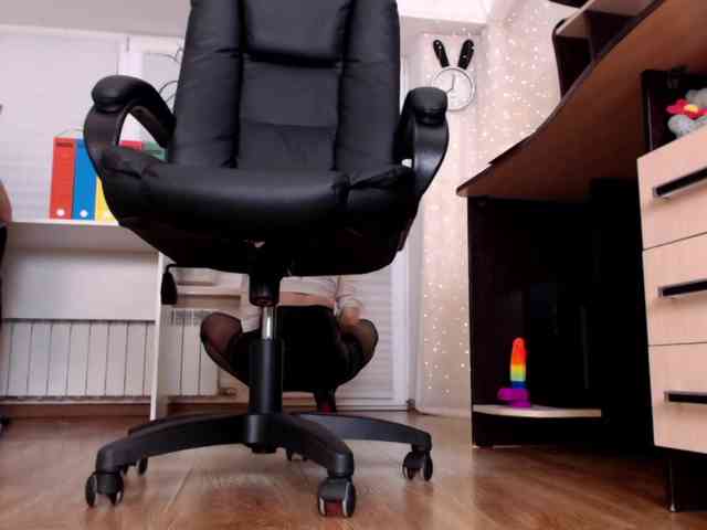 Model: Carrie1337