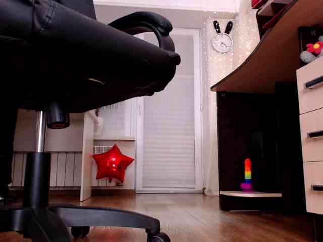 Model: Carrie1337