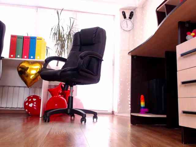 Carrie1337 webcam