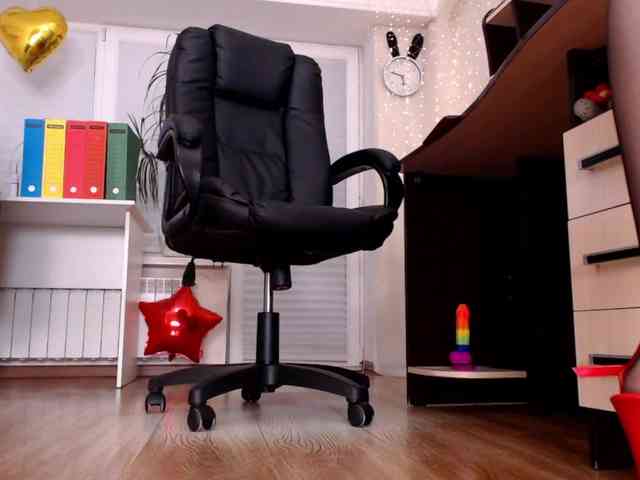 Model: Carrie1337