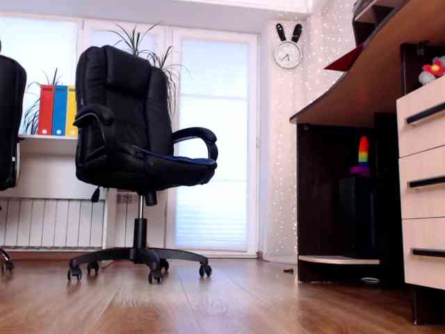 Carrie1337 webcam