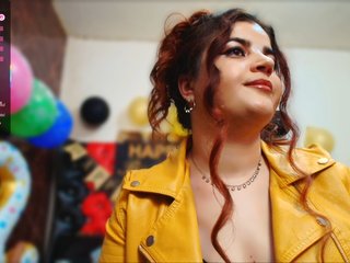 Slutty_milf_bitch's Live Webcam