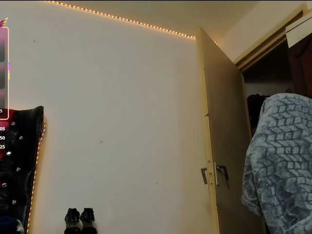 sweetslaveank live cam on BongaCams