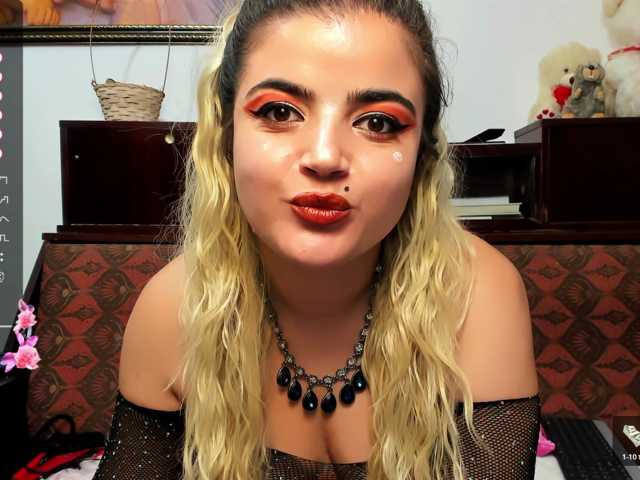 sweetslaveank live cam on BongaCams