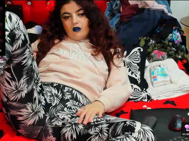 Slutty_milf_bitch webcam