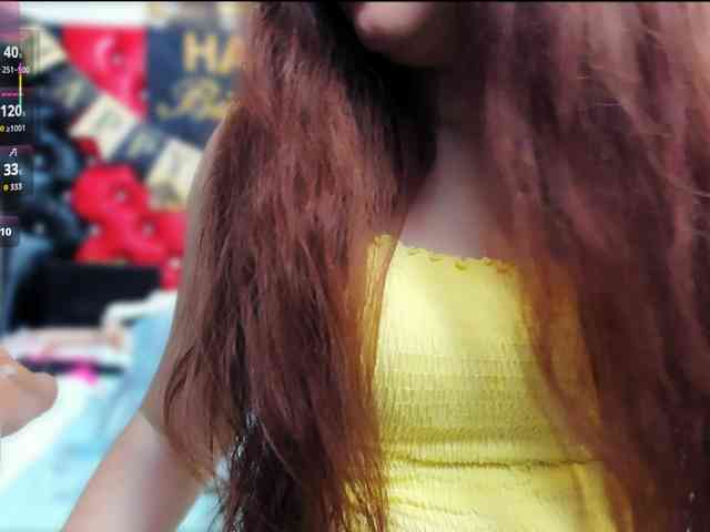 Slutty_milf_bitch webcam