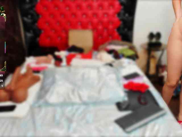 Slutty_milf_bitch webcam