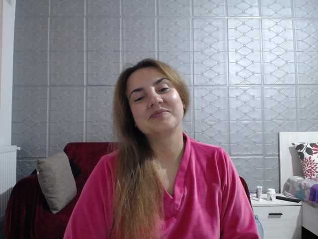 KATYDIAZ live cam preview