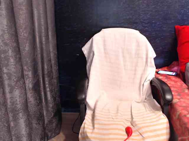 ladysquirt11 webcam