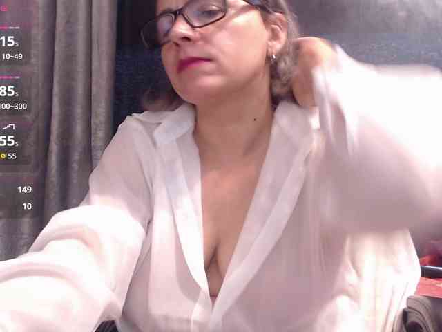 ladysquirt11 webcam