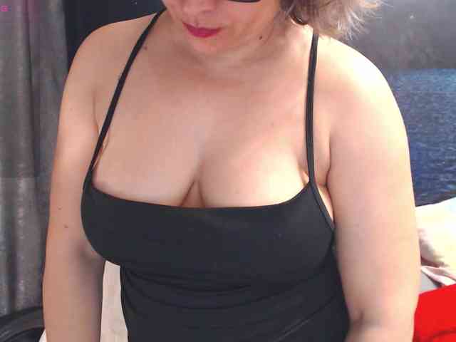 Modella: ladysquirt11