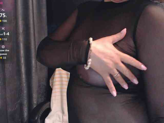 Modella: ladysquirt11