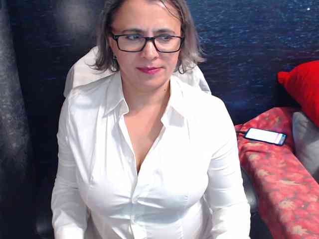 ladysquirt11 webcam