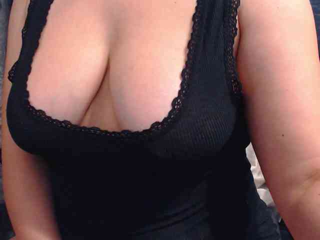 Modella: ladysquirt11