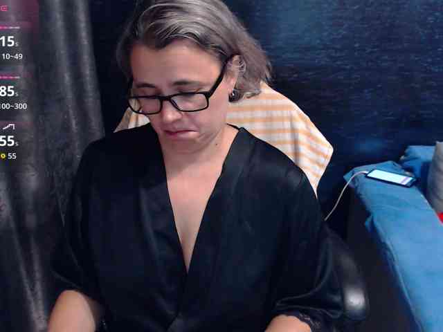 Modella: ladysquirt11