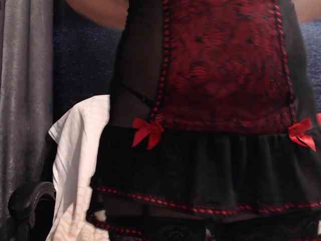 Modella: ladysquirt11