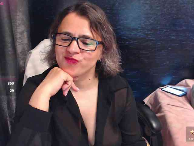 ladysquirt11 webcam