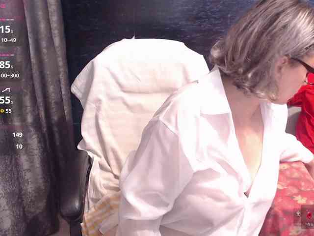 ladysquirt11 webcam