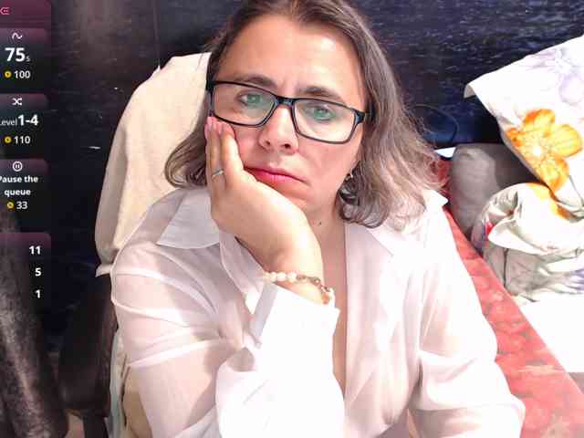 Modella: ladysquirt11
