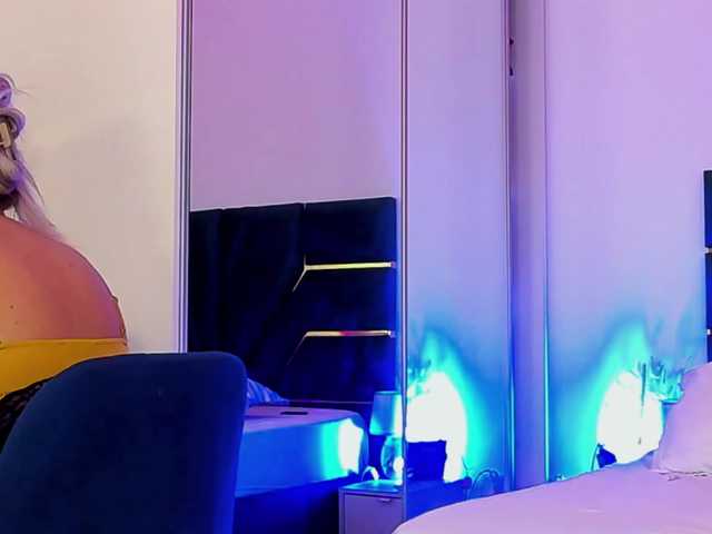 AllisonSweets live cam on BongaCams