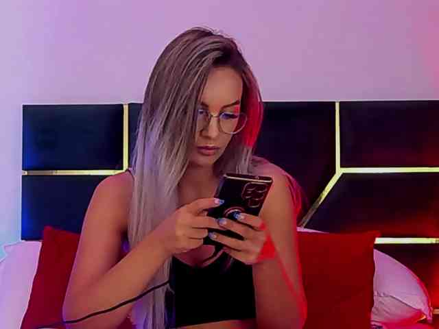 AllisonSweets Live Webcam on BongaCams