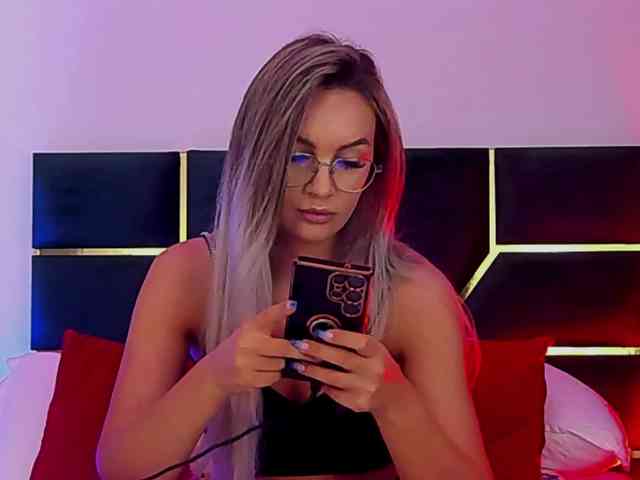 AllisonSweets Live Webcam on BongaCams