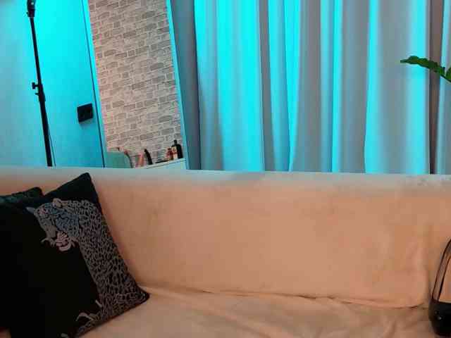 Icehotangel webcam