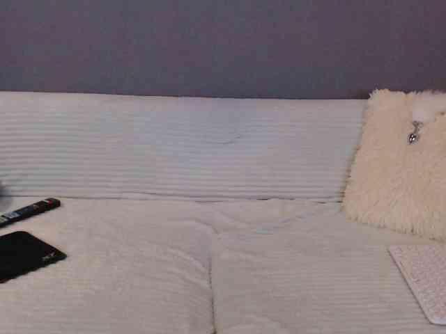 Icehotangel webcam