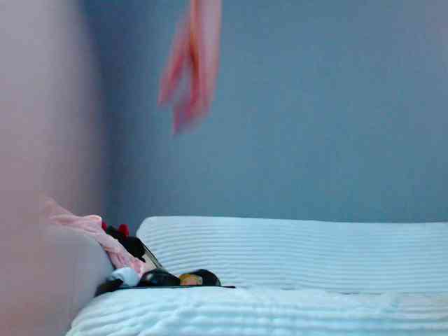 Icehotangel webcam