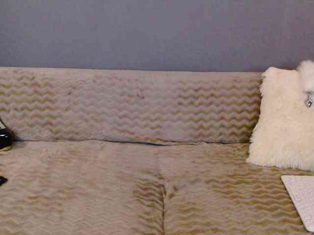 Icehotangel webcam