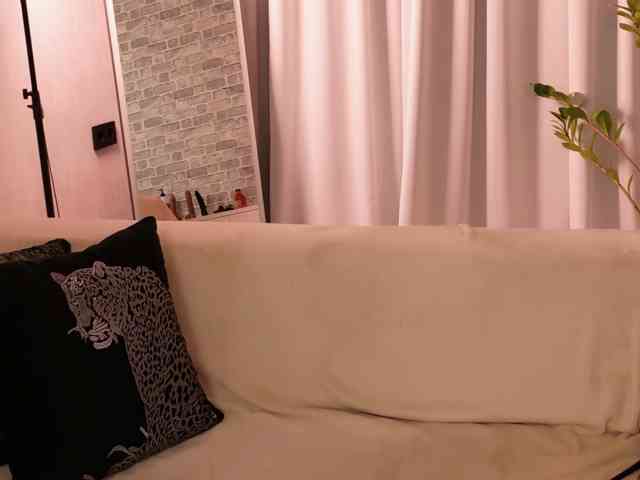 Icehotangel webcam