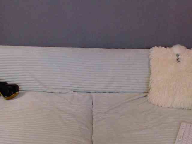 Icehotangel webcam