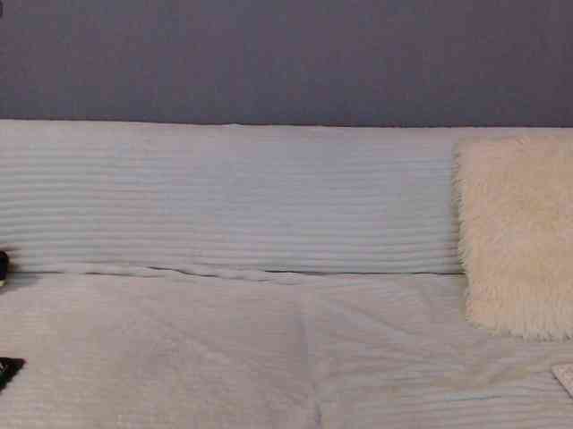 Icehotangel webcam