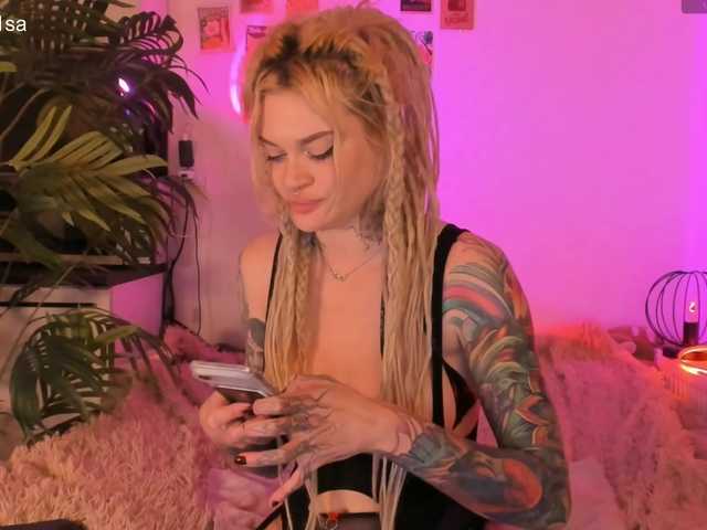 virtual_lady