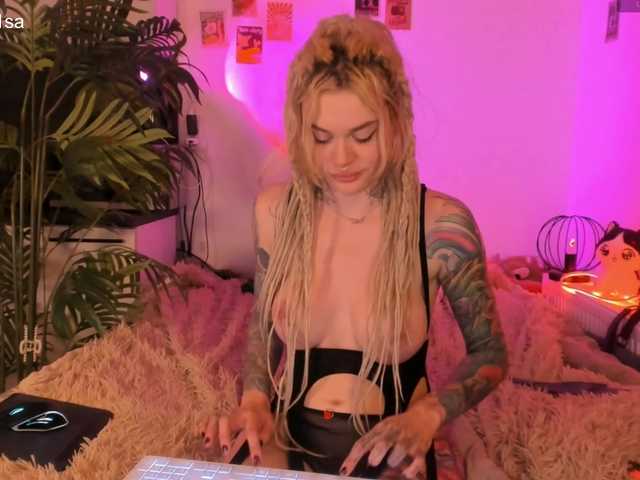 virtual_lady