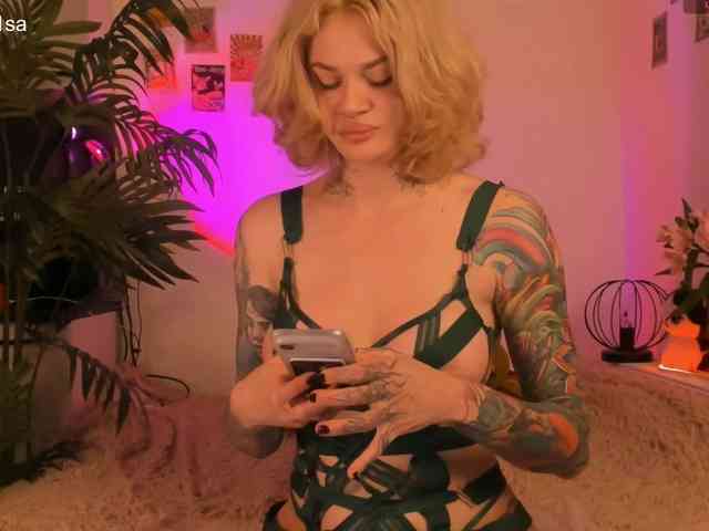 virtual_lady