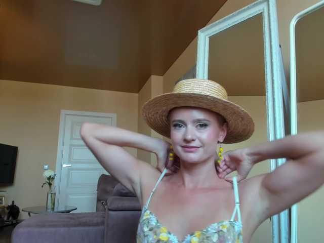 Kriszayka live cam on BongaCams