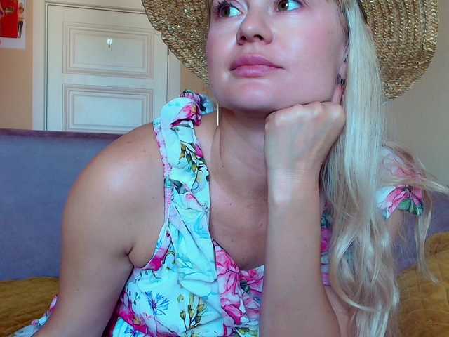 MissMotivated live webcam show