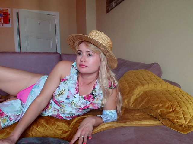MissMotivated live webcam show