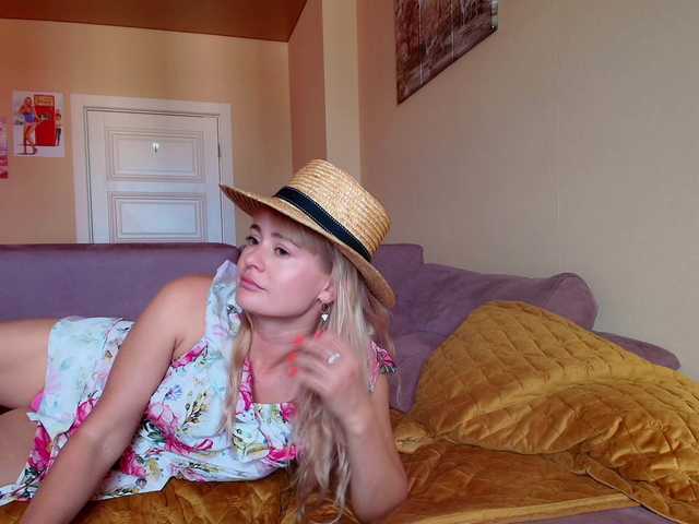 Kriszayka live cam on BongaCams