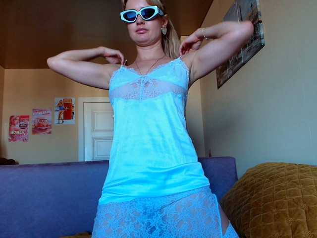 Kriszayka live cam on BongaCams