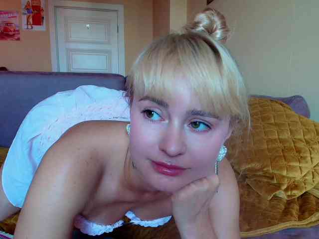 MissMotivated webcam