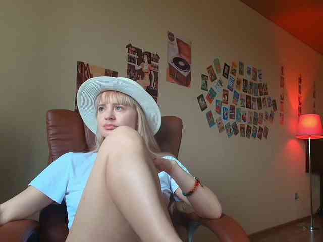 MissMotivated webcam