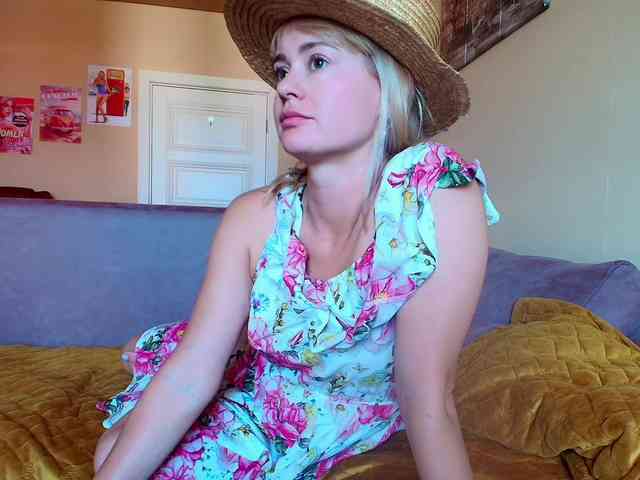MissMotivated webcam