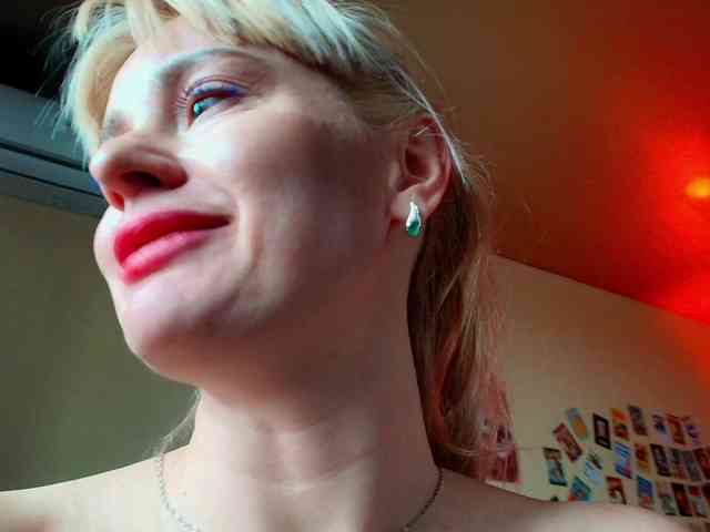 MissMotivated webcam