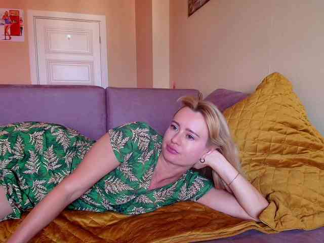 MissMotivated webcam