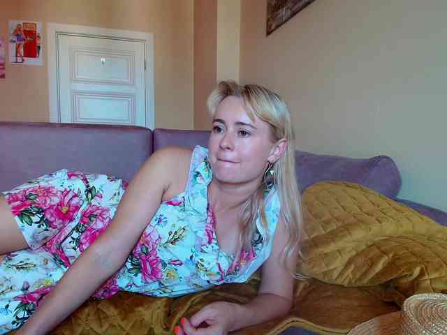 MissMotivated webcam