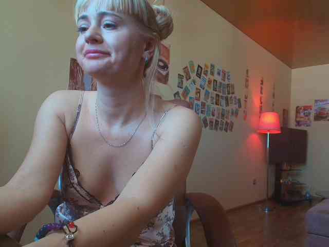 MissMotivated webcam