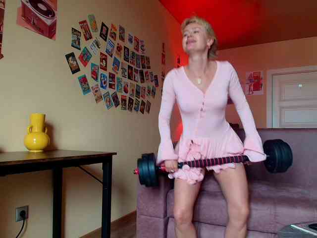 MissMotivated webcam